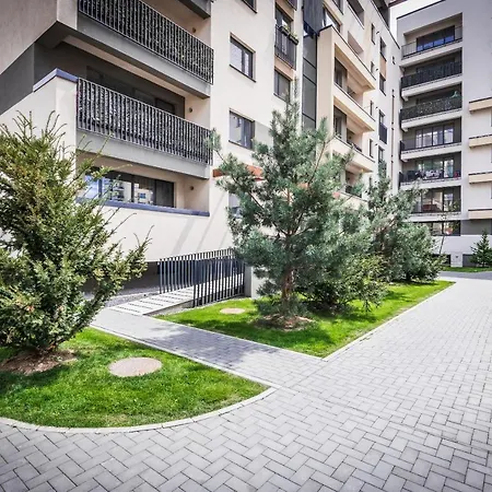 Lovely Chic Studio, On A Beautiful Promenade *